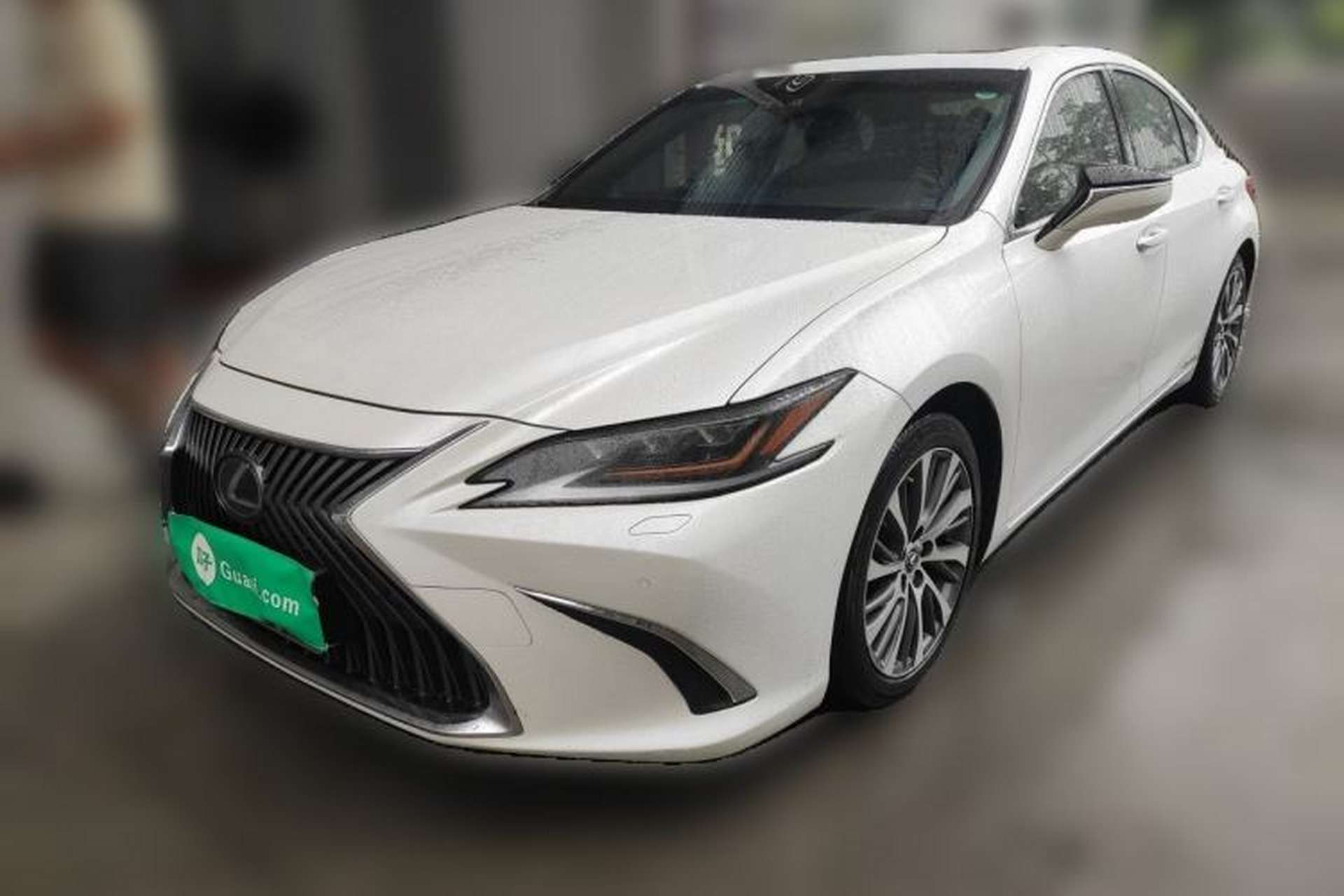 Used Lexus ES 2018 300h Premium Edition China VI Standard Front Left 45 Deg
