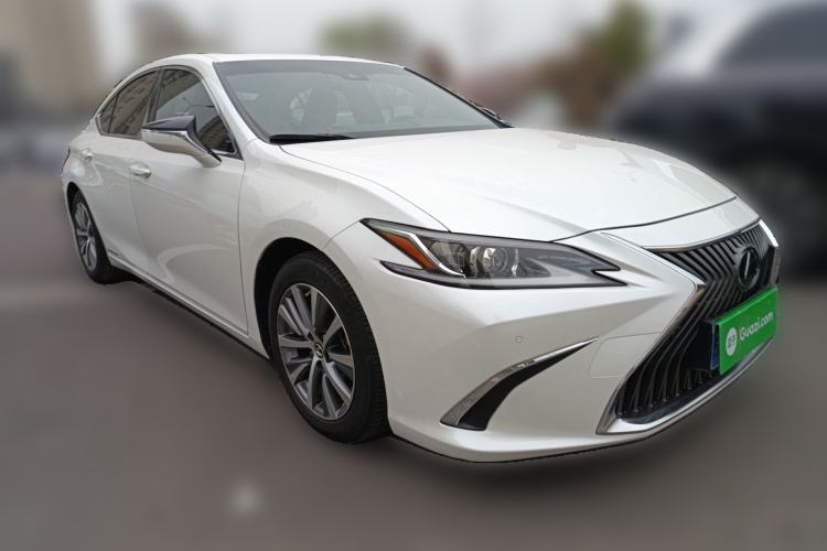 Used Lexus ES 2018 300h Premier Edition China VI Standard Front Right 45 Deg