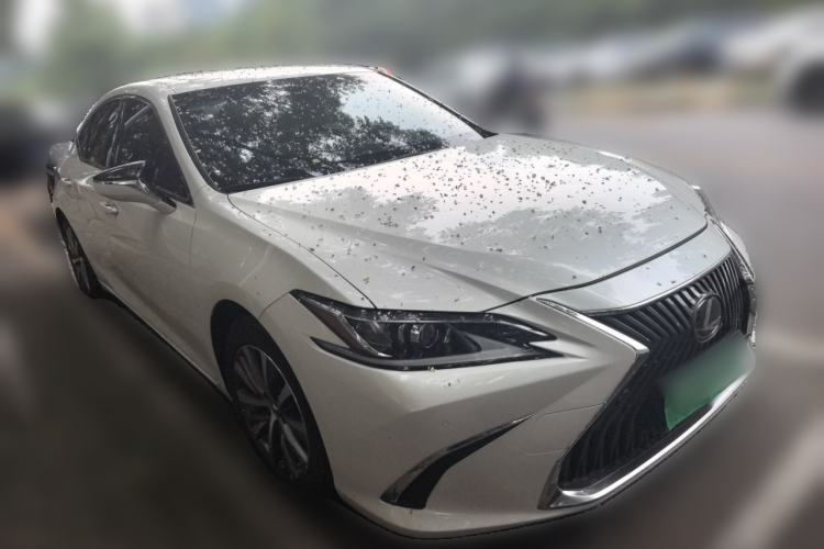 Used Lexus ES 2018 200 Luxury Edition China V Standard Front Right 45 Deg