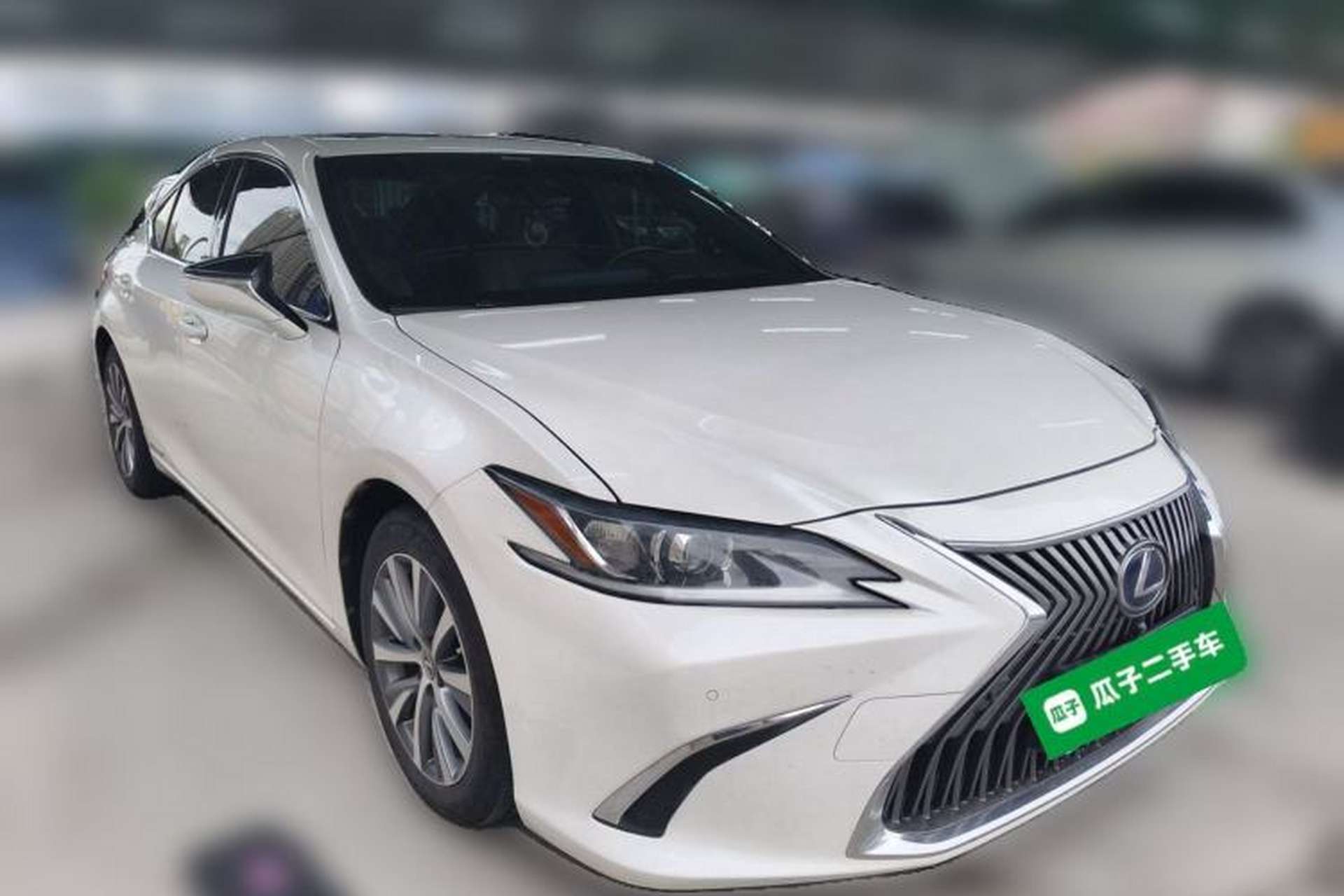 Used Lexus ES 2018 300h Premier Edition China VI Standard Front Right 45 Deg