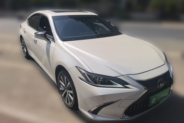 Used Lexus ES 2018 200 Excellence Edition China VI Standard Front Right 45 Deg