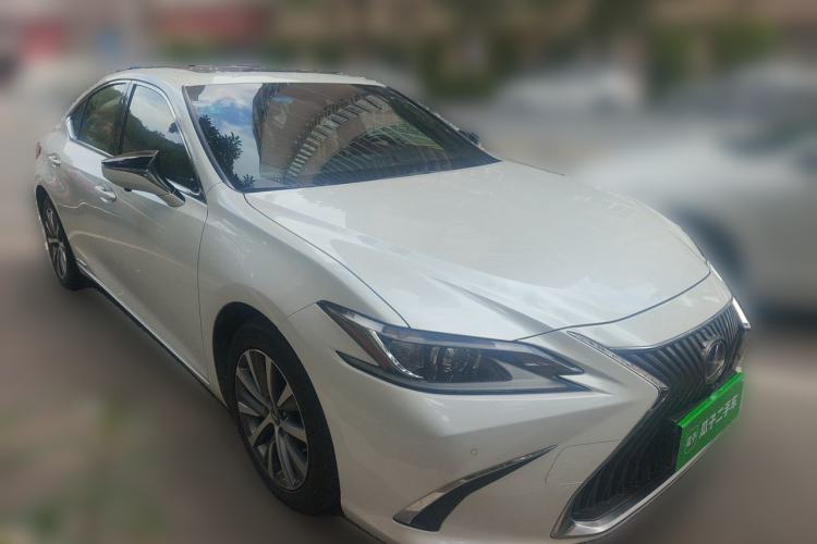 Used Lexus ES 2018 300h Premier Edition China VI Standard Front Right 45 Deg
