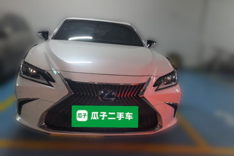 Used Lexus ES 2018 300h Premier Edition China V Standard Front