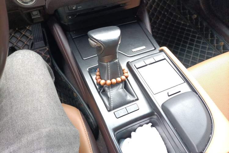 Used Lexus ES 2018 200 Excellence Edition China V Standard Gear Lever