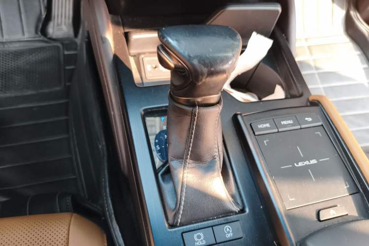 Used Lexus ES 2018 200 Excellence Edition China V Standard Gear Lever