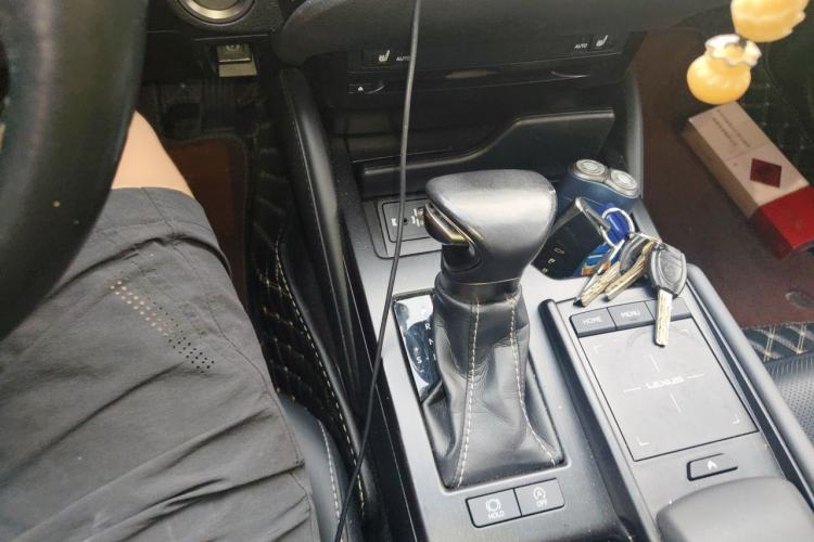 Used Lexus ES 2018 200 Excellence Edition China V Standard Gear Lever