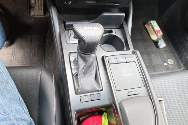 Used Lexus ES 2018 200 Excellence Edition China V Standard Gear Lever