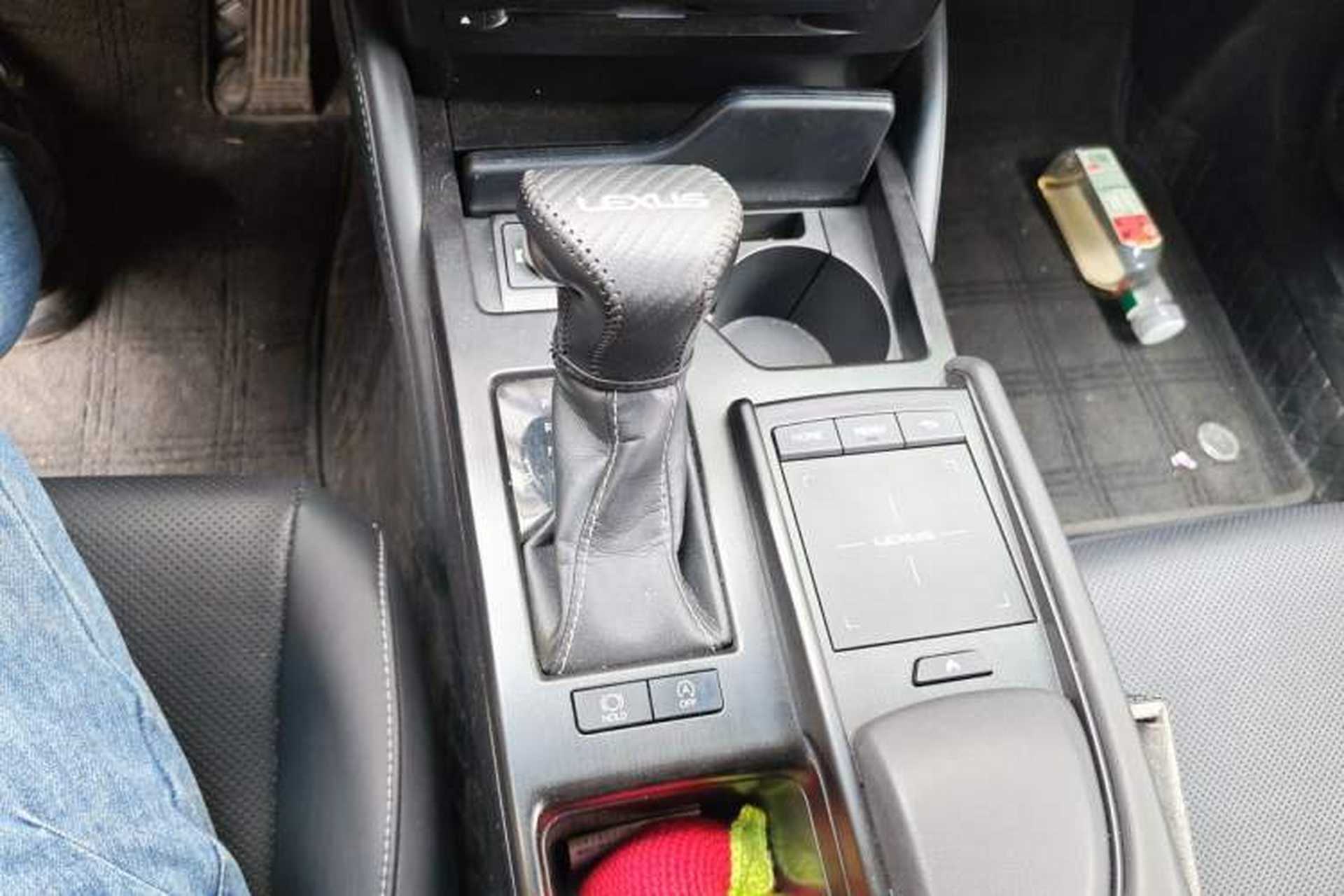 Used Lexus ES 2018 200 Excellence Edition China V Standard Gear Lever