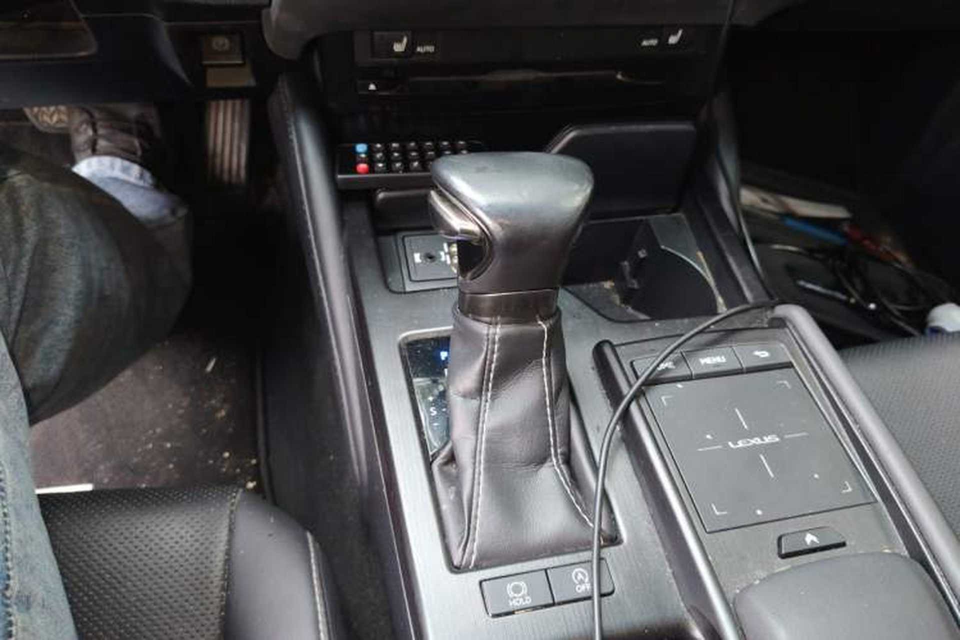 Used Lexus ES 2018 200 Excellence Edition China V Standard Gear Lever