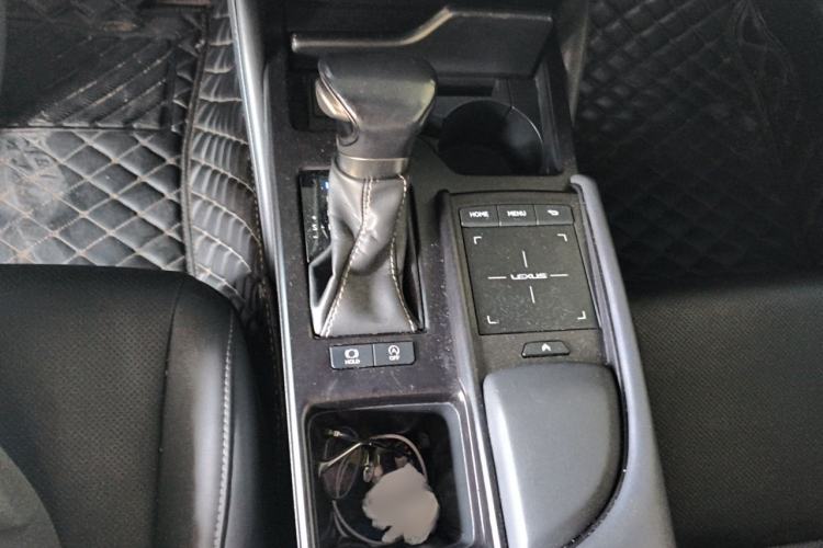 Used Lexus ES 2018 200 Excellence Edition China V Standard Gear Lever