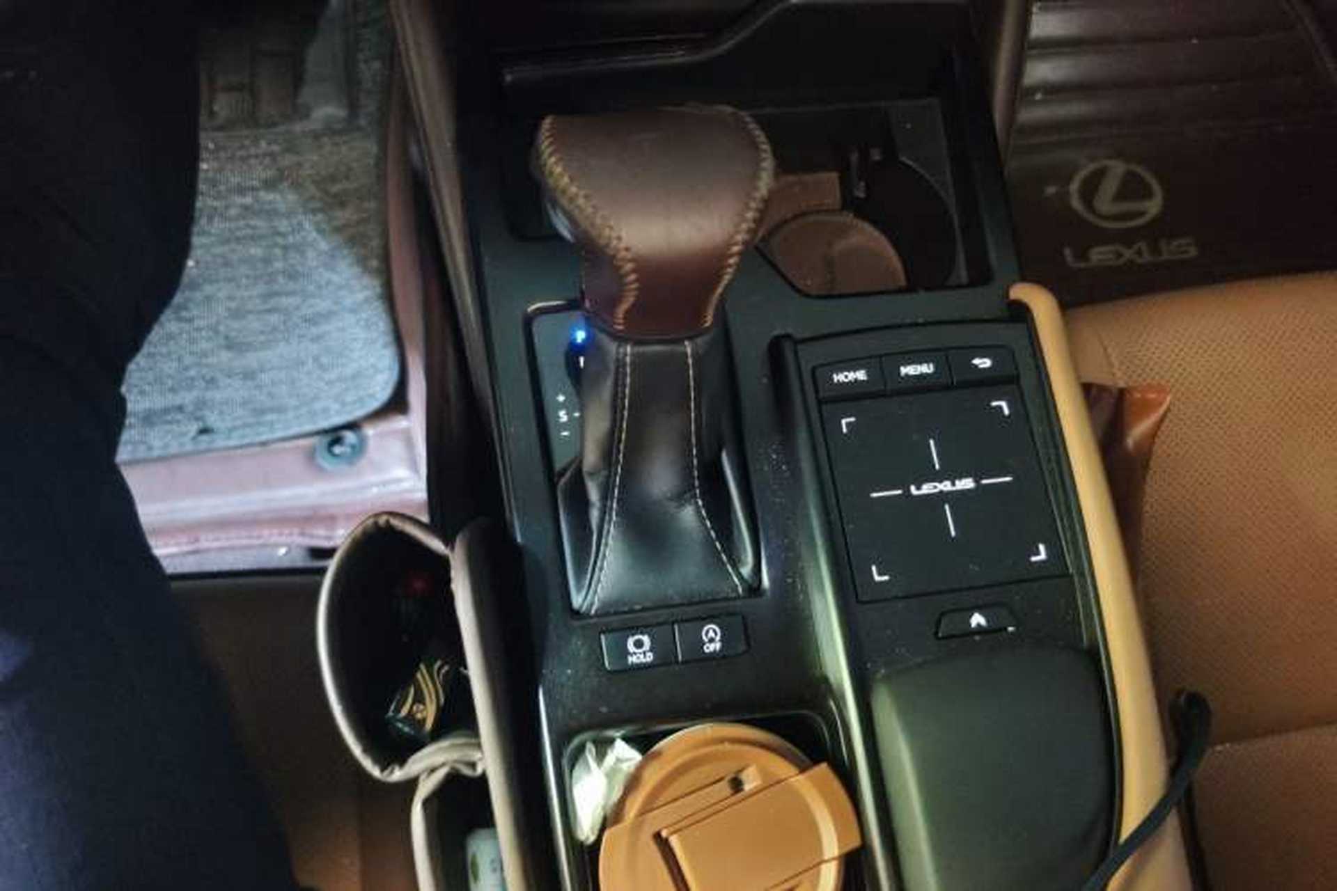 Used Lexus ES 2018 200 Excellence Edition China V Standard Gear Lever