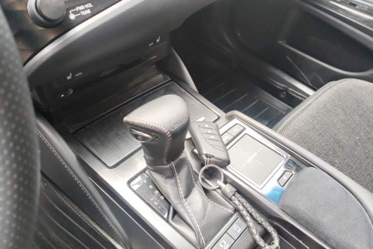 Used Lexus ES 2018 200 Excellence Edition China V Standard Gear Lever