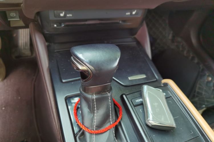 Used Lexus ES 2018 200 Excellence Edition China V Standard Gear Lever