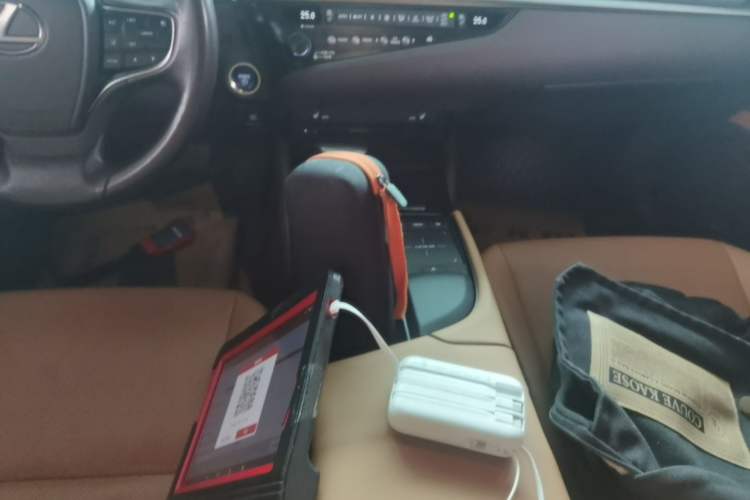 Used Lexus ES 2018 300h Premier Edition China V Standard Gear Lever