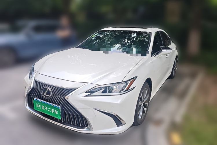 Used Lexus ES 2018 200 Excellence Edition China V Standard Guazi used car, China used car export, Used car for sale, Used  cars, Cheapest cars for sale
