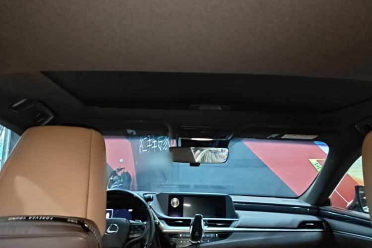 Used Lexus ES 2018 300h Premier Edition China V Standard Headliner