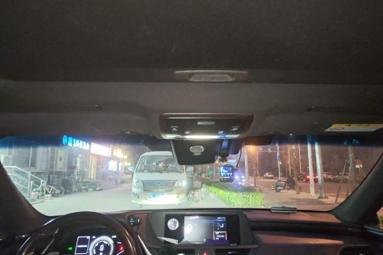 Used Lexus ES 2018 300h Premier Edition China VI Standard Headliner