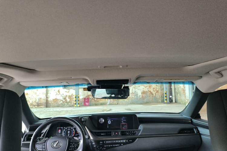 Used Lexus ES 2018 200 Excellence Edition China V Standard Headliner