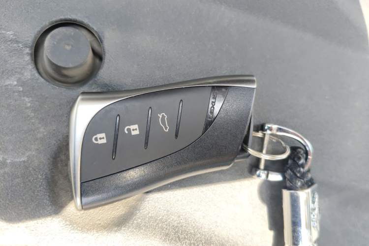 Used Lexus ES 2018 300h Premium Edition China V Standard Interior 1