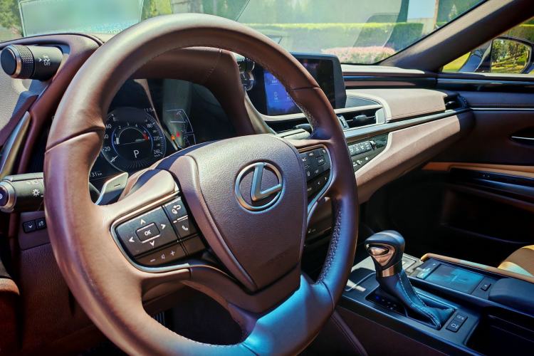 Used Lexus ES 2018 200 Excellence Edition China VI Standard Interior 1