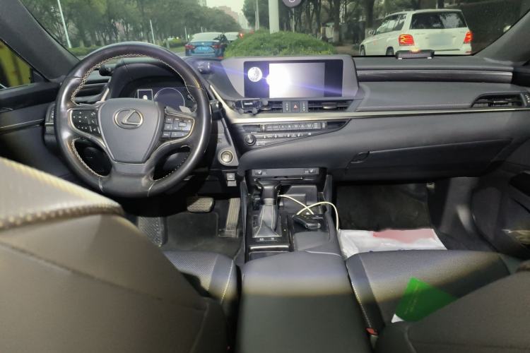 Used Lexus ES 2018 200 Excellence Edition China V Standard Interior 2