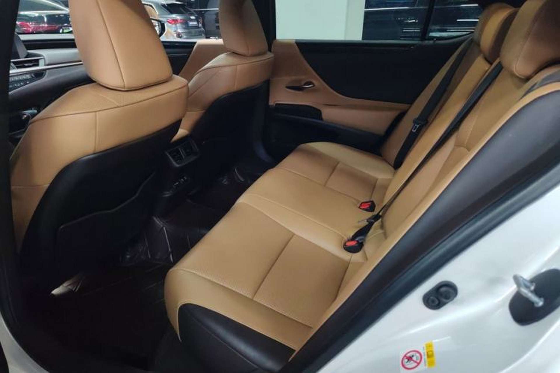 Used Lexus ES 2018 200 Excellence Edition China V Standard Interior 3