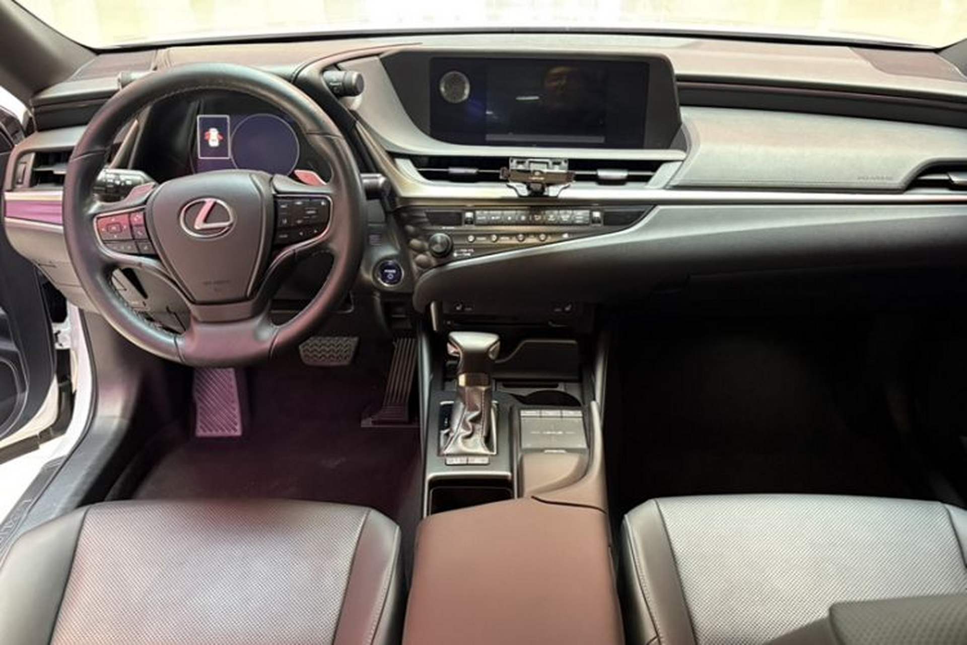 Used Lexus ES 2018 300h Premier Edition China VI Standard Interior 6