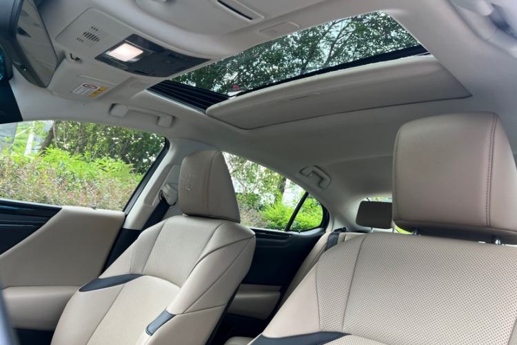 Used Lexus ES 2018 200 Excellence Edition China V Standard Interior 7