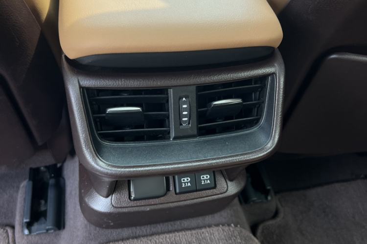 Used Lexus ES 2018 300h Premier Edition China VI Standard Interior 9