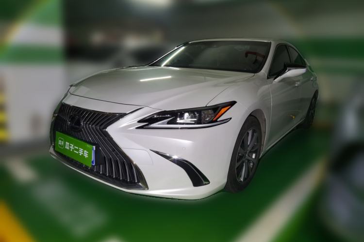 Used Lexus ES 2018 300h Premier Edition China VI Standard Guazi used car, China used car export, Used car for sale, Used cars, Cheapest cars for sale