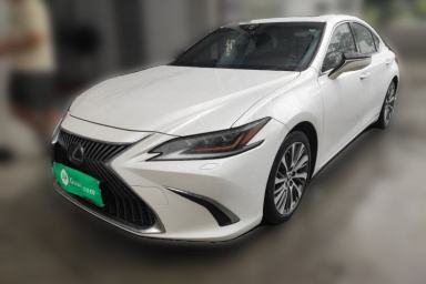 Used Lexus ES 2018 300h Premium Edition China VI Standard