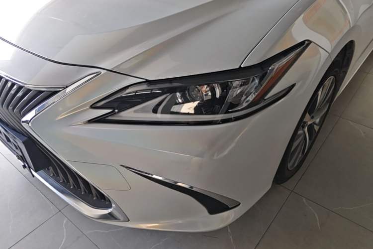 Used Lexus ES 2018 300h Premier Edition China VI Standard Left Front Headlight