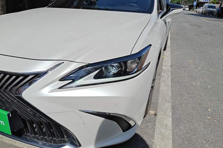 Used Lexus ES 2018 300h Premier Edition China VI Standard Left Front Headlight