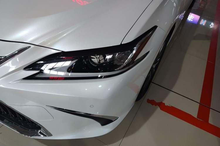 Used Lexus ES 2018 200 Excellence Edition China V Standard Left Front Headlight