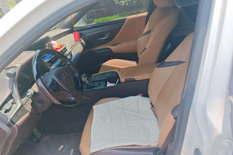 Used Lexus ES 2018 300h Premier Edition China VI Standard Left Front Seat
