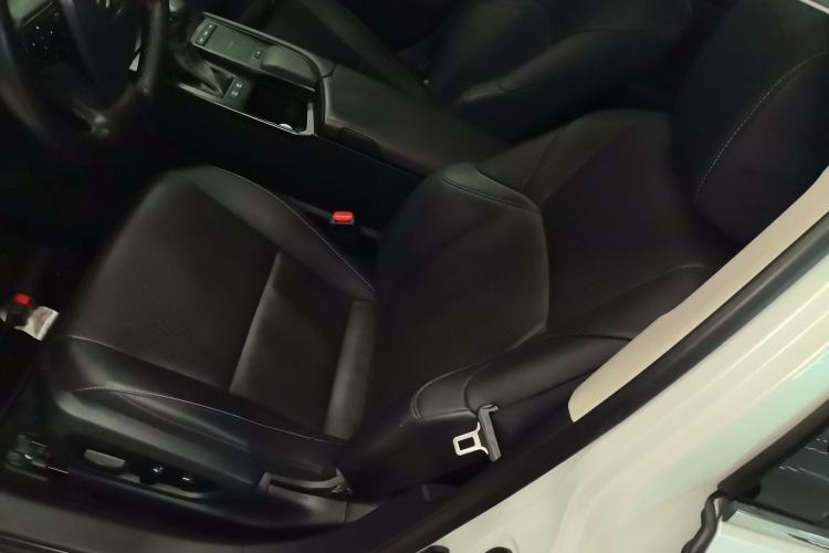 Used Lexus ES 2018 300h Premier Edition China VI Standard Left Front Seat
