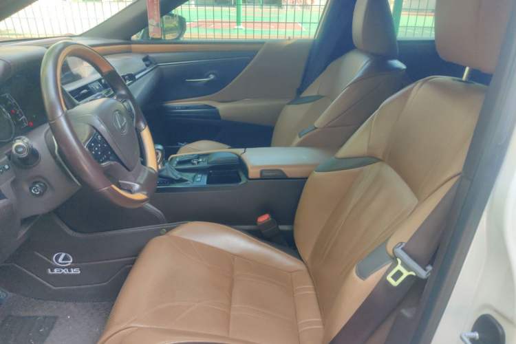 Used Lexus ES 2018 300h Premium Edition China V Standard Left Front Seat