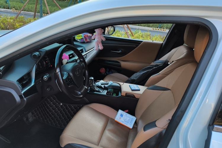 Used Lexus ES 2018 200 Excellence Edition China V Standard Left Front Seat