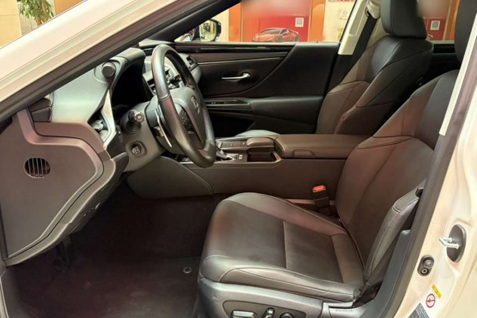 Used Lexus ES 2018 300h Premier Edition China VI Standard Left Front Seat