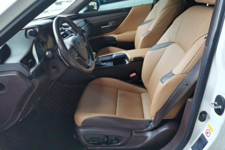 Used Lexus ES 2018 200 Excellence Edition China V Standard Left Front Seat