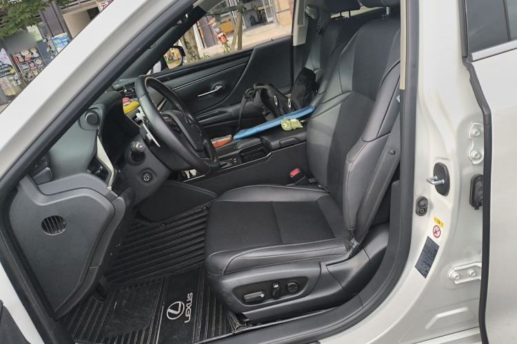 Used Lexus ES 2018 300h Premier Edition China V Standard Left Front Seat