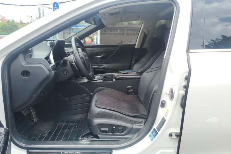 Used Lexus ES 2018 200 Excellence Edition China V Standard Left Front Seat