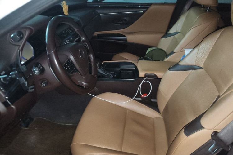 Used Lexus ES 2018 200 Excellence Edition China V Standard Left Front Seat