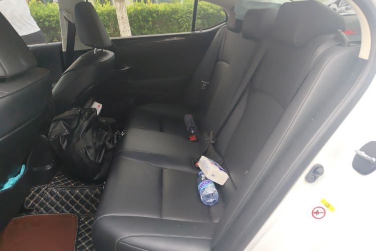 Used Lexus ES 2018 200 Excellence Edition China V Standard Left Rear Seat