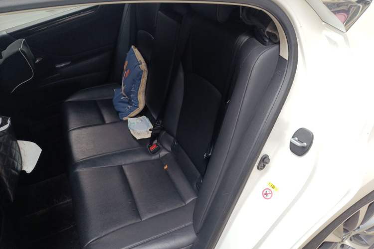 Used Lexus ES 2018 200 Excellence Edition China V Standard Left Rear Seat