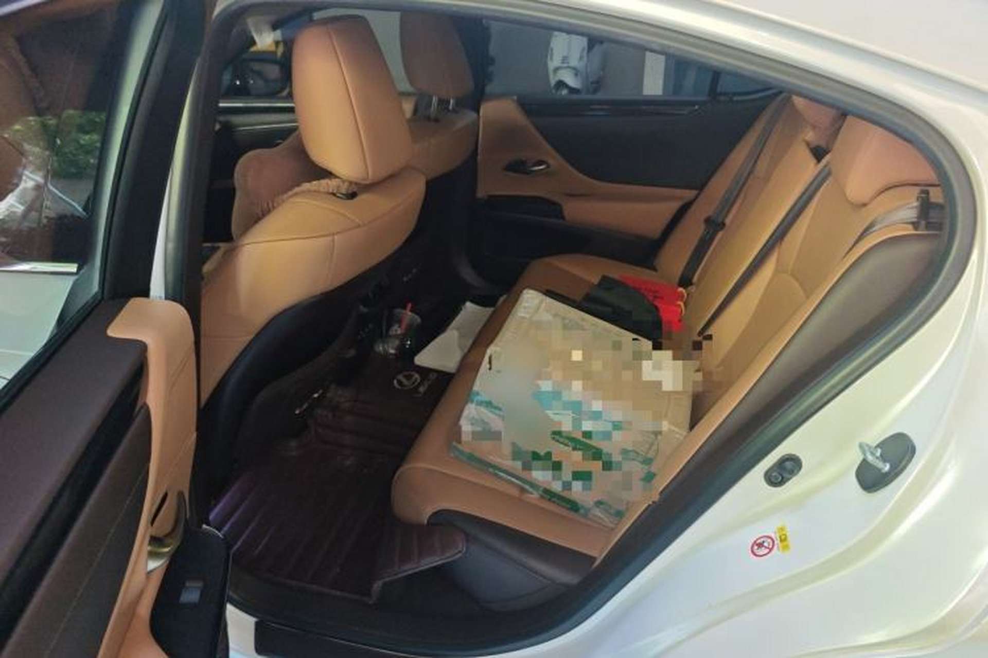 Used Lexus ES 2018 200 Excellence Edition China V Standard Left Rear Seat