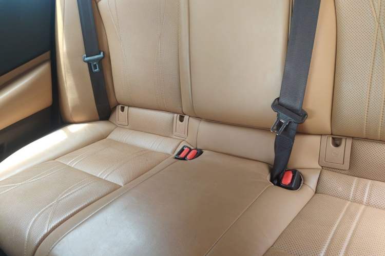 Used Lexus ES 2018 300h Premium Edition China V Standard Left Rear Seat