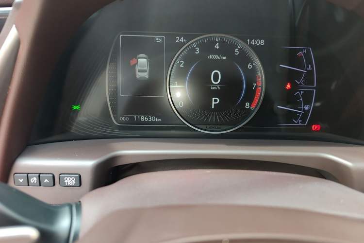Used Lexus ES 2018 260 Excellence Edition China V Standard Odometer Close Up