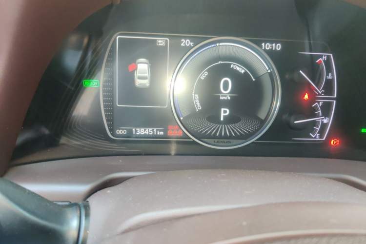 Used Lexus ES 2018 300h Premium Edition China V Standard Odometer Close Up