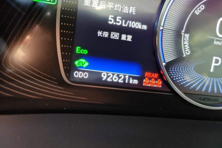 Used Lexus ES 2018 300h Premier Edition China VI Standard Odometer Close Up